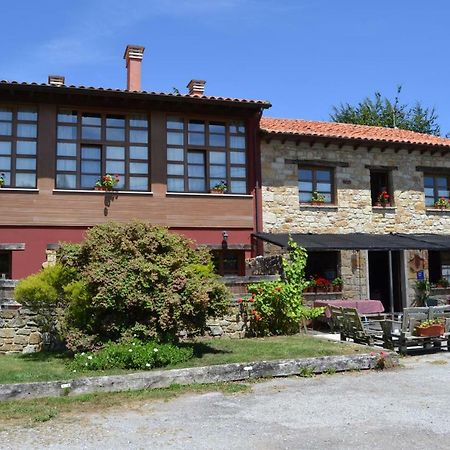 Apartamentos Rurales La Cirigueena Oles Extérieur photo
