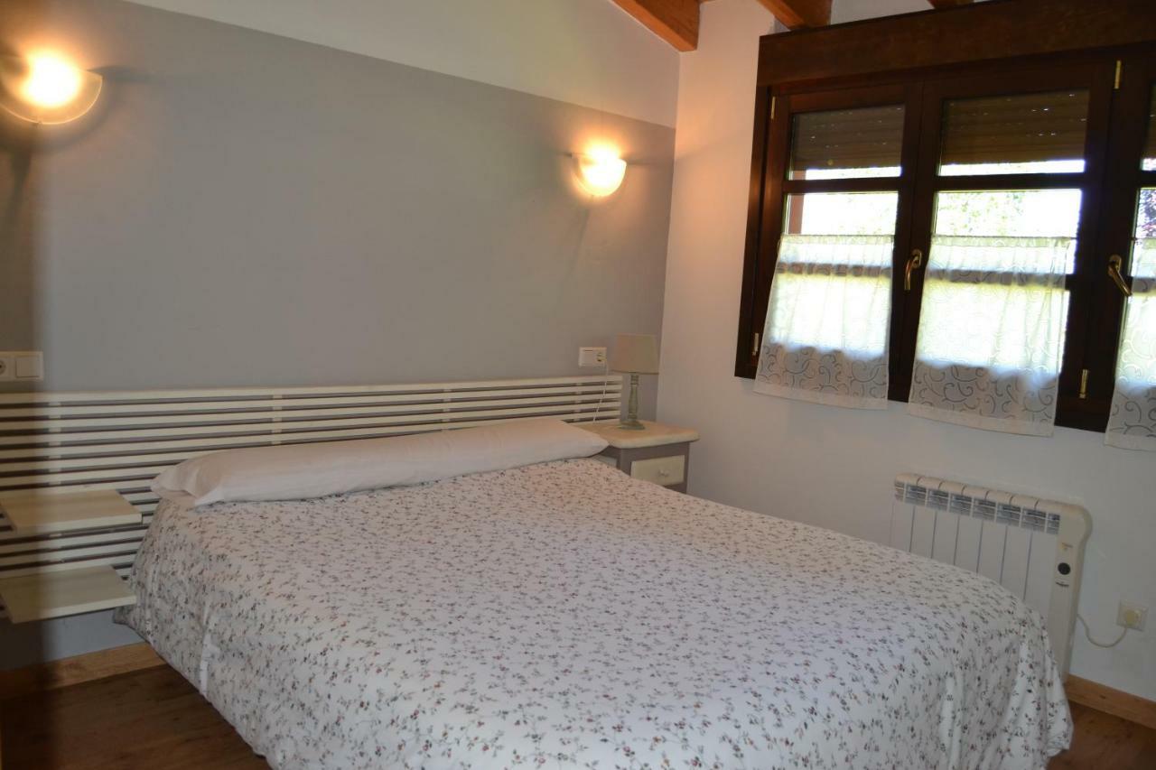 Apartamentos Rurales La Cirigueena Oles Extérieur photo