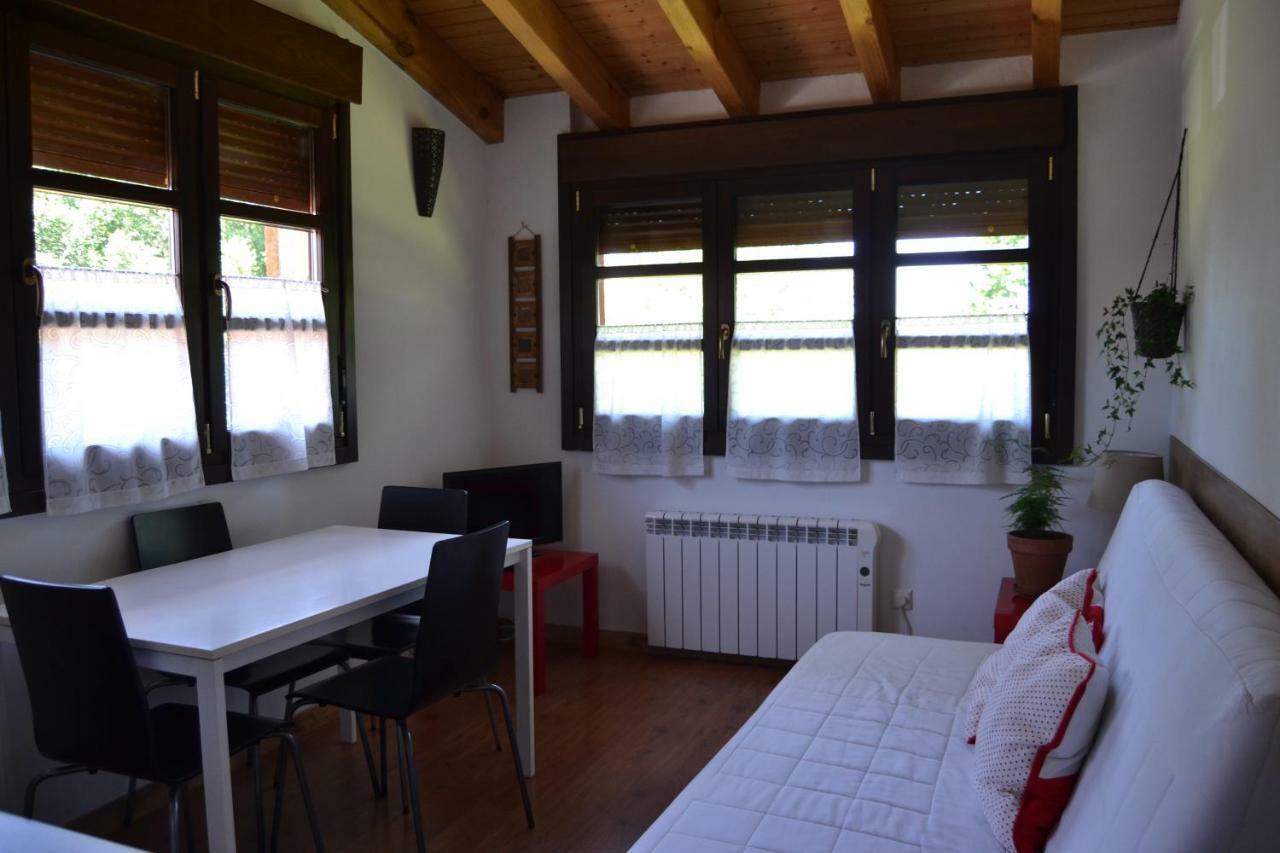 Apartamentos Rurales La Cirigueena Oles Extérieur photo